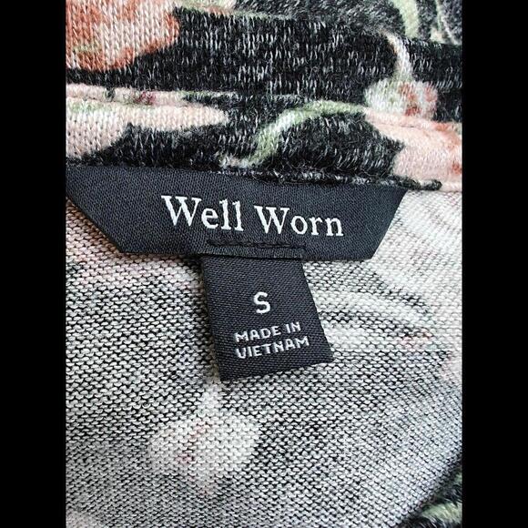 Well Worn Floral Top - Picture 4 of 5